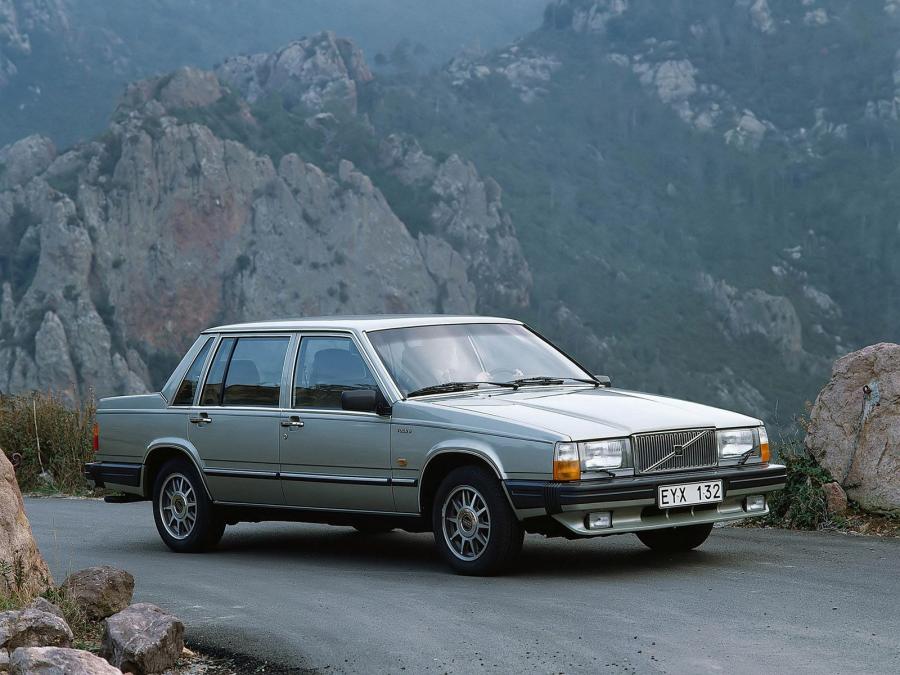  Volvo 760 GLE 1982 года  (фото 5 из 9)